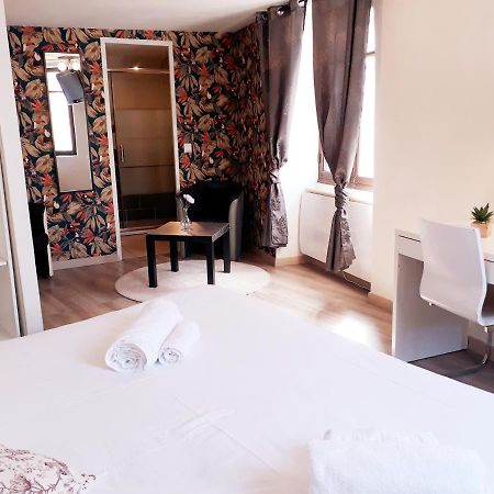 Hotel Renaissance Martigues Exterior photo