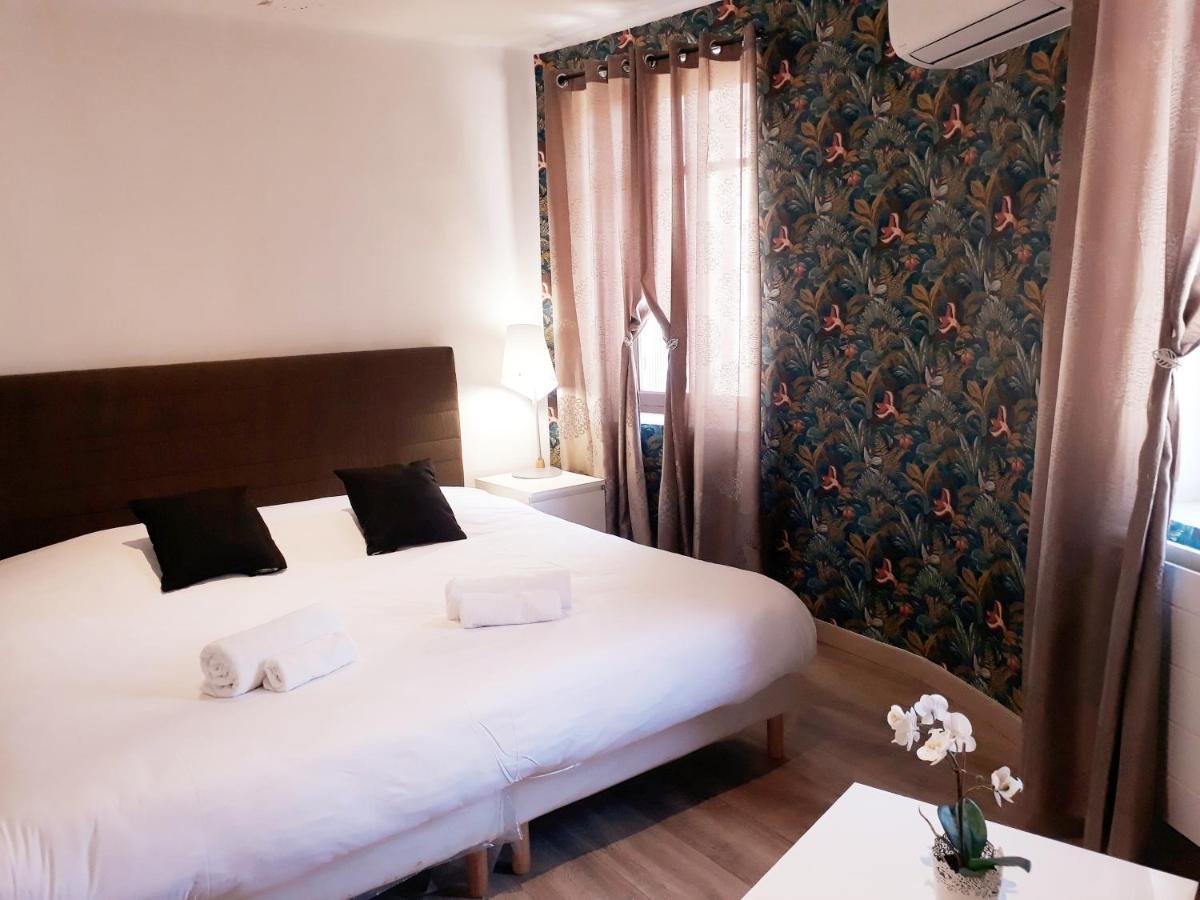 Hotel Renaissance Martigues Exterior photo