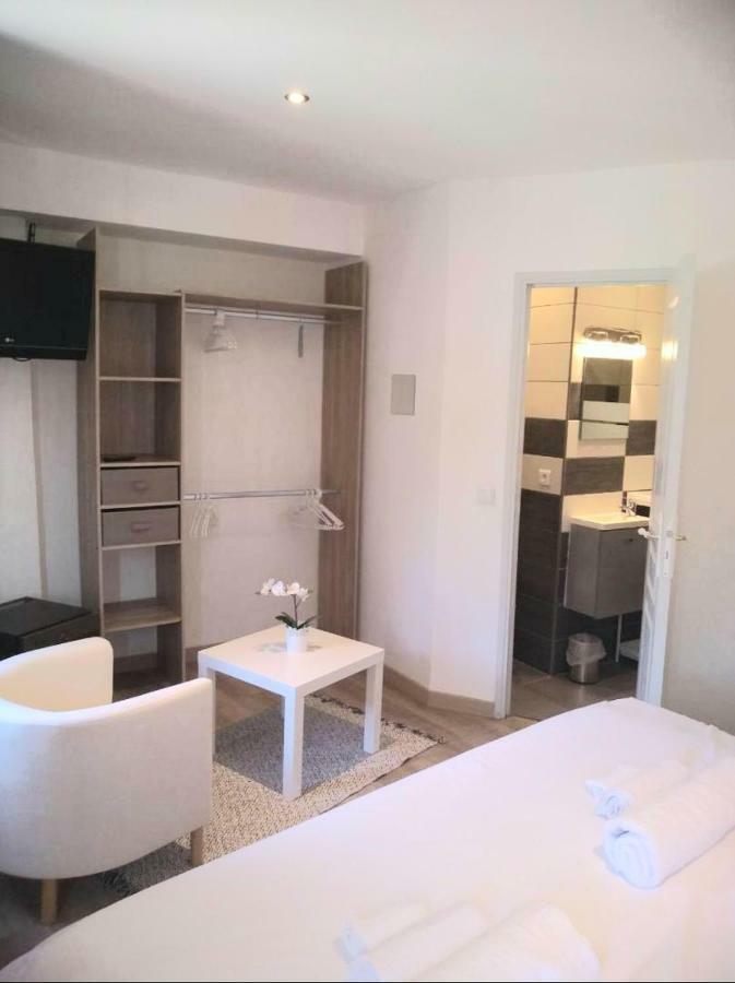 Hotel Renaissance Martigues Exterior photo